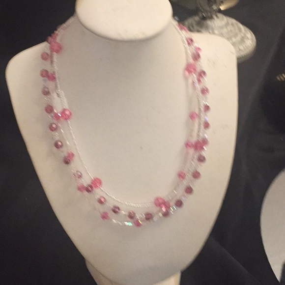 Jewelry - NWT Crystal 3tier necklace with magnetic clasp closure